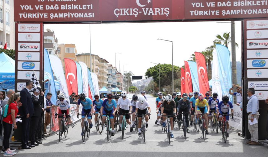 Alanya'da ÜNİLİG Yol ve Dağ Bisikleti Türkiye Şampiyonası başladı
