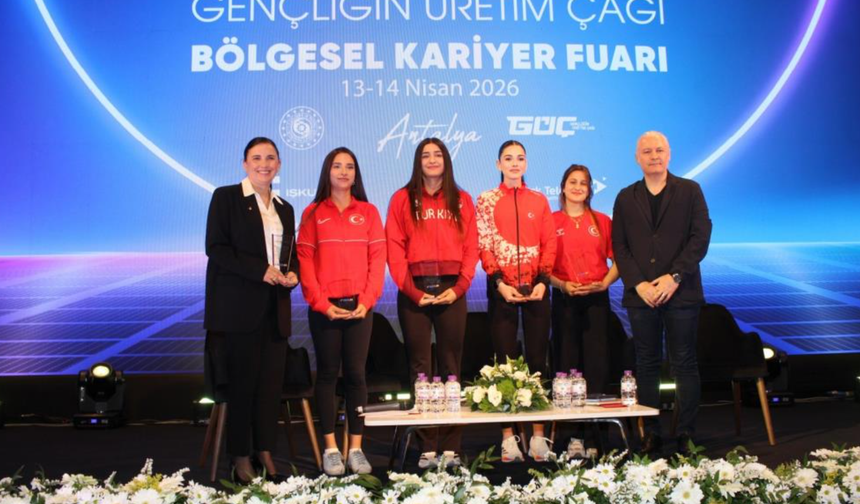 BAKİF26'da kadın milli sporculara ilgi