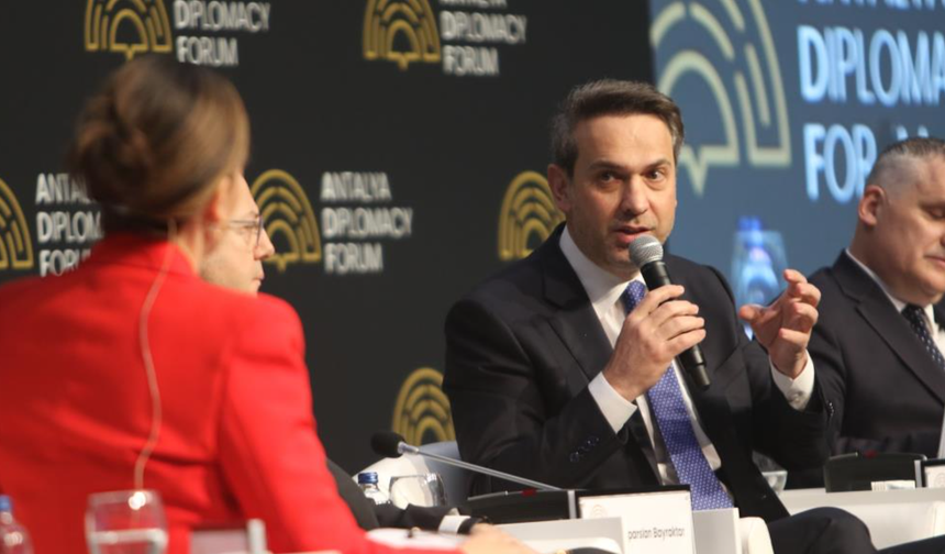 Bayraktar: "Türkiye enerji piyasalarında geçmişte yaşanan çok yönlü sarsıntılar nedeniyle önemli bir direnç kazandı"