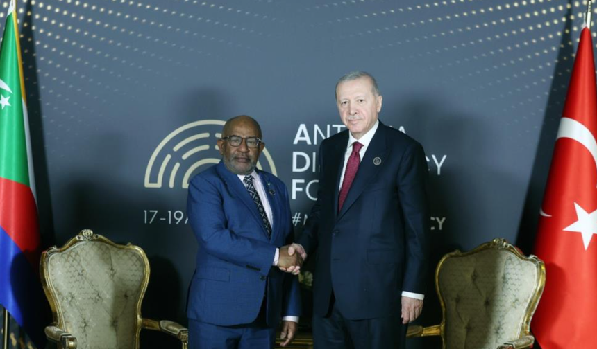 Cumhurbaşkanı Erdoğan Komorlar Birliği Cumhurbaşkanı Assoumani Azali ile görüştü