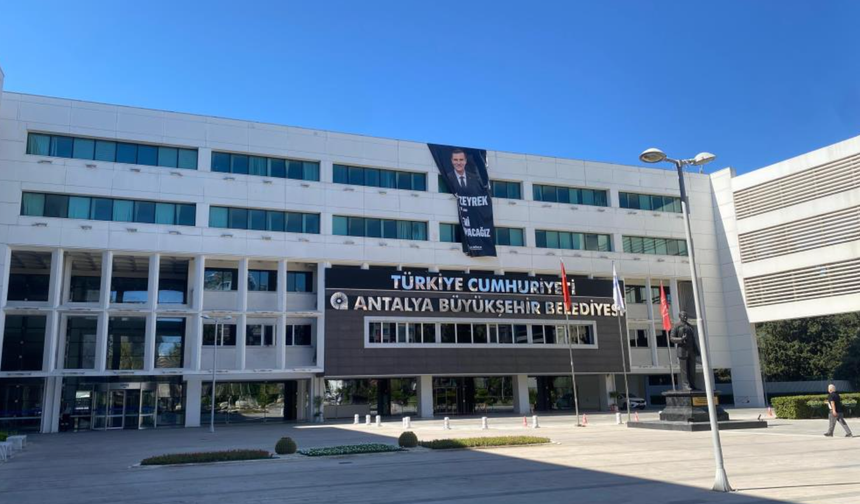 Antalya Büyükşehir Belediyesi’nde sıcak gelişme!