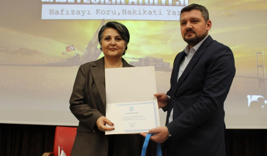 Akdeniz Üniversitesi'nde 15 Temmuz Manşetleri Gazetecilik Atölyesi düzenlendi