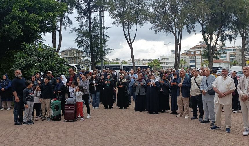 Manavgatlı hacı adayları kutsal topraklara uğurlandı