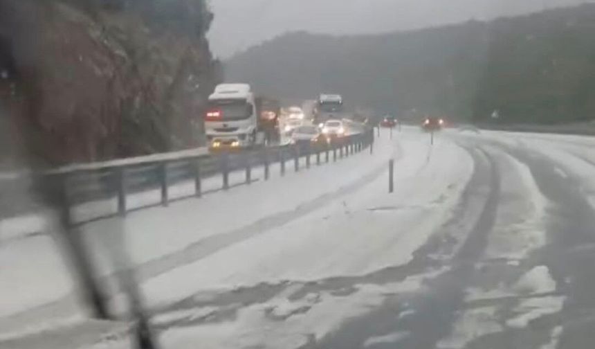 Mayıs ayında Antalya'nın yüksek kesimlerinde kar ve dolu sürprizi