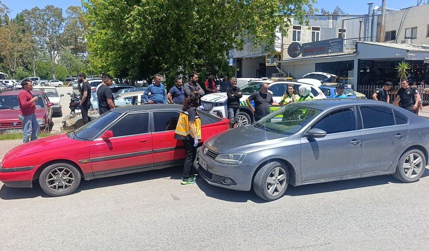 Kazaya karışan sürücüden şoke eden hareket!