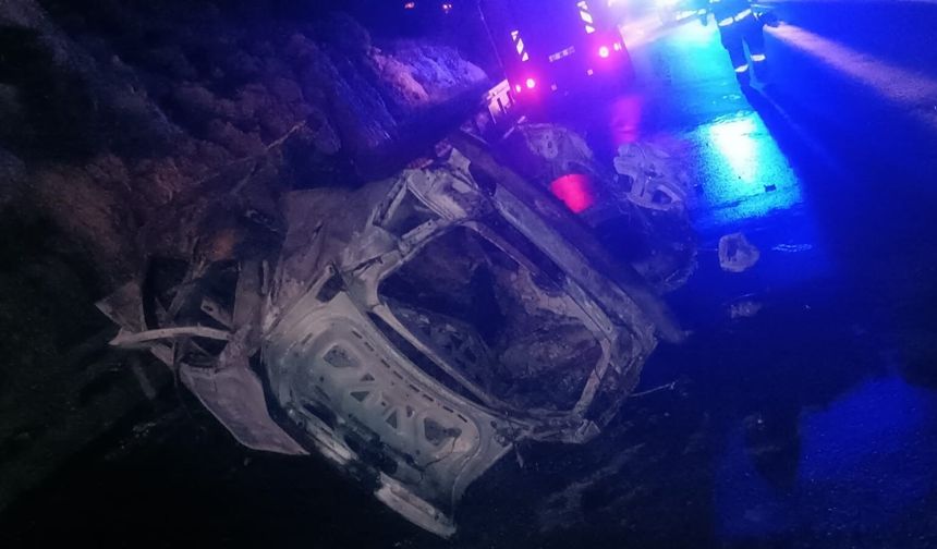 Alanya'da takla atan otomobil alev aldı!