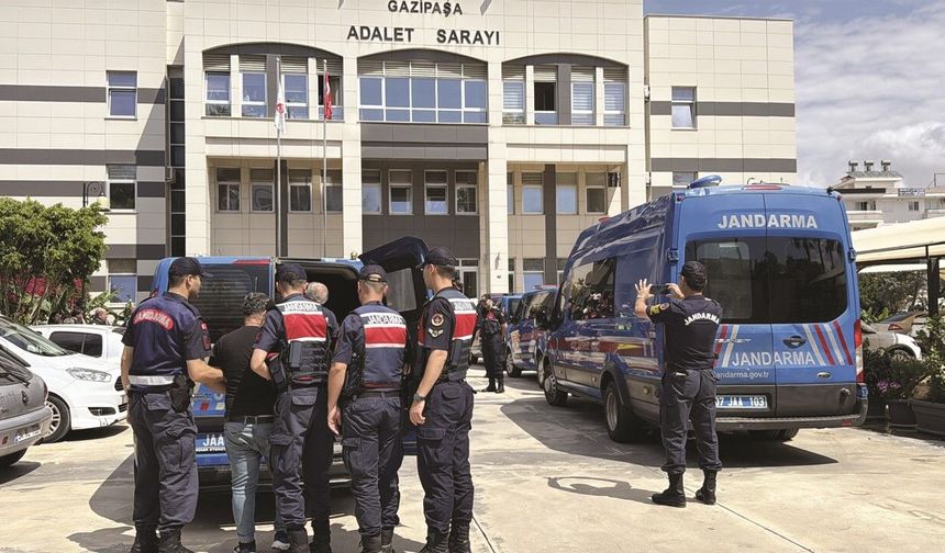 Antalya’da usulsüz reçete operasyonu!