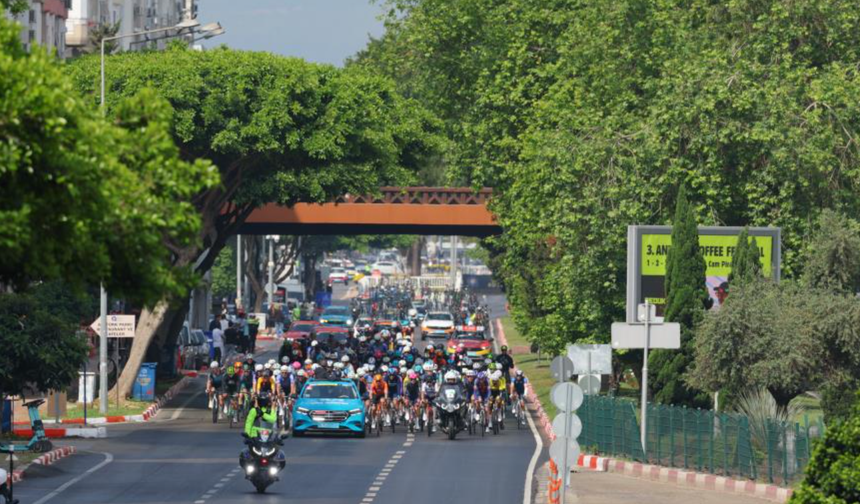 Cumhurbaşkanlığı Türkiye Bisiklet Turu'nun Antalya-Antalya etabını Davide Ballerini kazandı