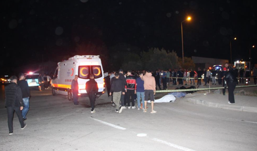 Çöp kamyonuyla feci çarpışma!