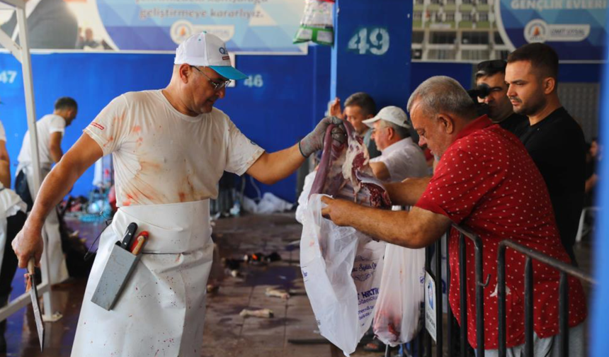 Büyükşehirden 6 farklı noktada ücretsiz kurban kesim hizmeti