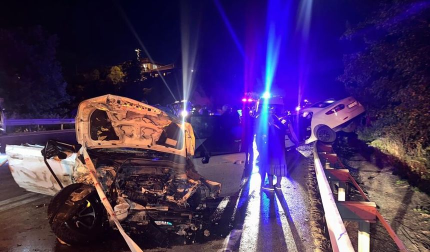 Burdur'da feci kaza: Ölü ve yaralılar var!
