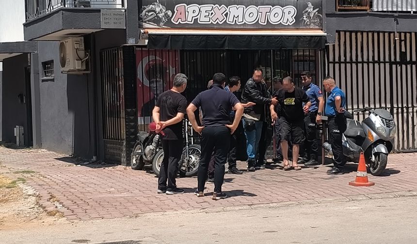 "Ben söz verdim mi tutarım" deyip üzerine benzin dökerek iş yerine kendini kilitledi