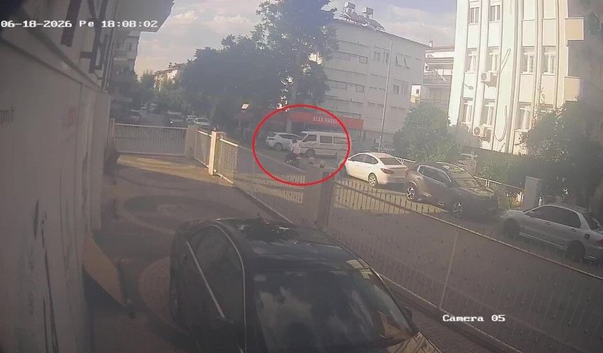 Kamyonetle çarpıştı, kaskı felaketi önledi!