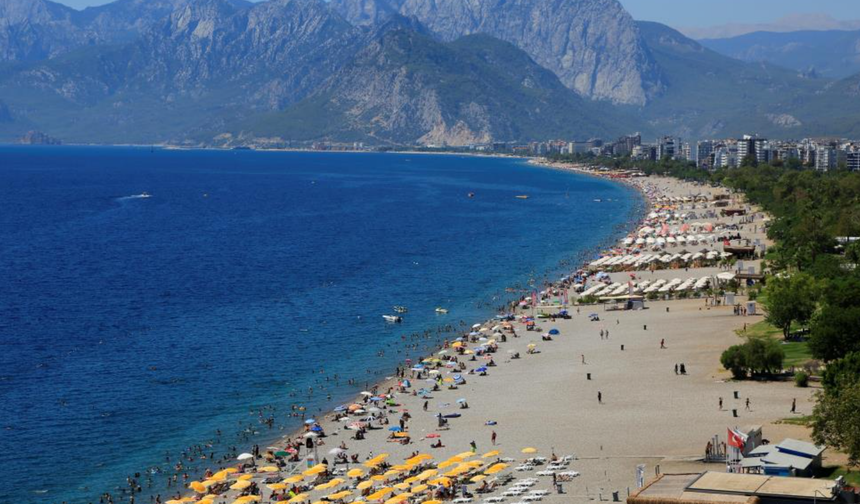 Antalya turizmde de bayramı yaşadı