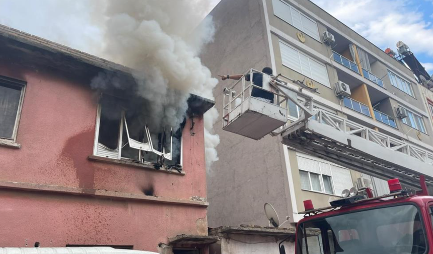 İki katlı müstakil evde çıkan yangın korkuttu