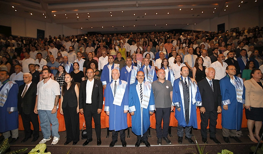 Türkiye’de bir ilk! 7+1 sistemiyle yetişen 260 Ziraat Mühendisi diplomalarını aldı