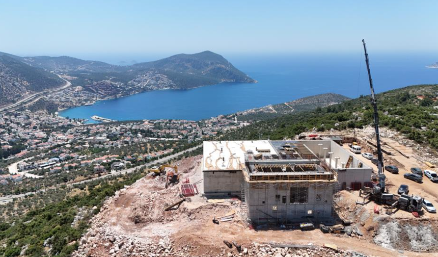 Kaş’ın içme suyu altyapısı güçlendiriliyor