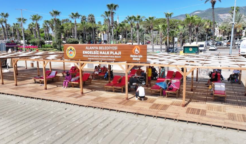 Alanya'da vatandaşların gözdesi halk plajları