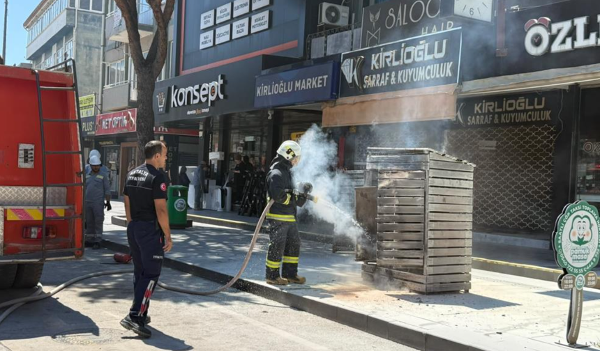 Antalya’da elektrik trafosunda çıkan yangın korkuttu!