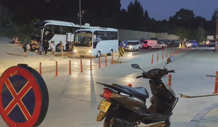 Antalya'da 52 yerli tatilcinin zehirlenme şüphesiyle hastaneye başvurduğu olayda kritik gelişme!