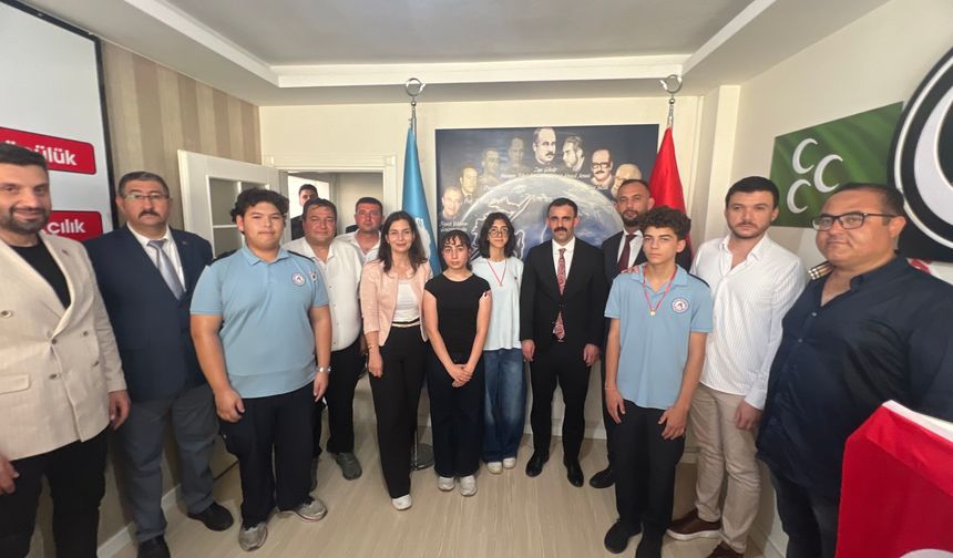 Aksu Ülkü Ocakları’ndan “Altın Işık Okuyor” yarışması ödül töreni