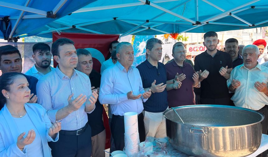 AK Parti Aksu İlçe Başkanlığı’ndan Aşure Etkinliği