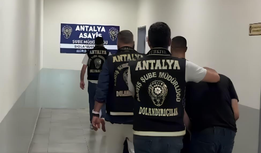 Kuyumculara sahte altın diş satan şüphelilere, polisten 'Gülen yüz' operasyonu