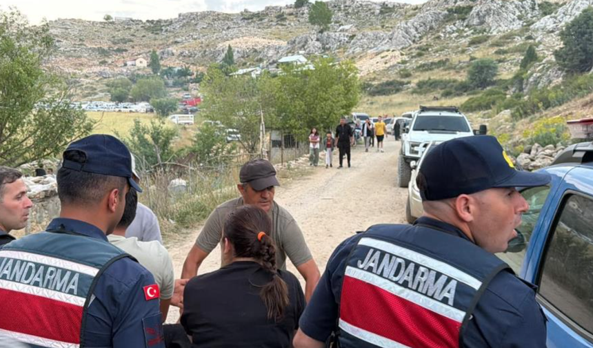 Şenlikte düşüp yaralanan kadın için jandarma zamanla yarıştı