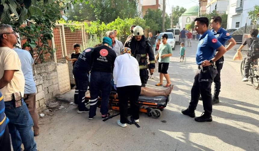 Antalya'da evde çıkan yangında 1 kişi dumandan etkilendi!