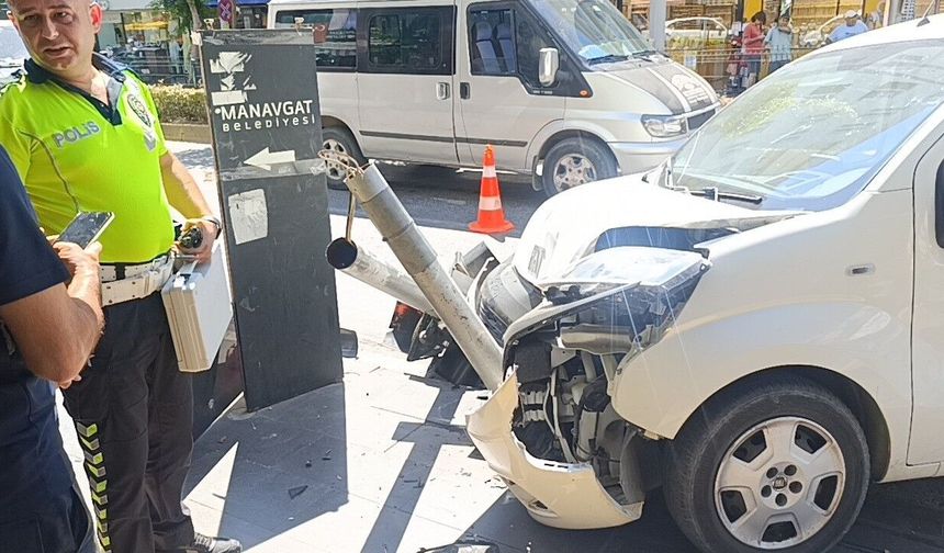 İş yerine girmesini trafik lambaları önledi