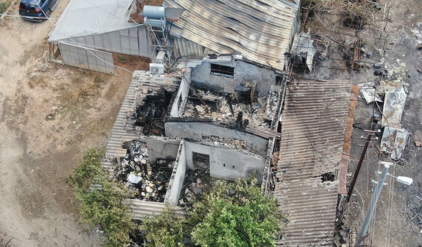 Mahalledeki yangın 80'lik çiftin evini ve hatıralarını yaktı