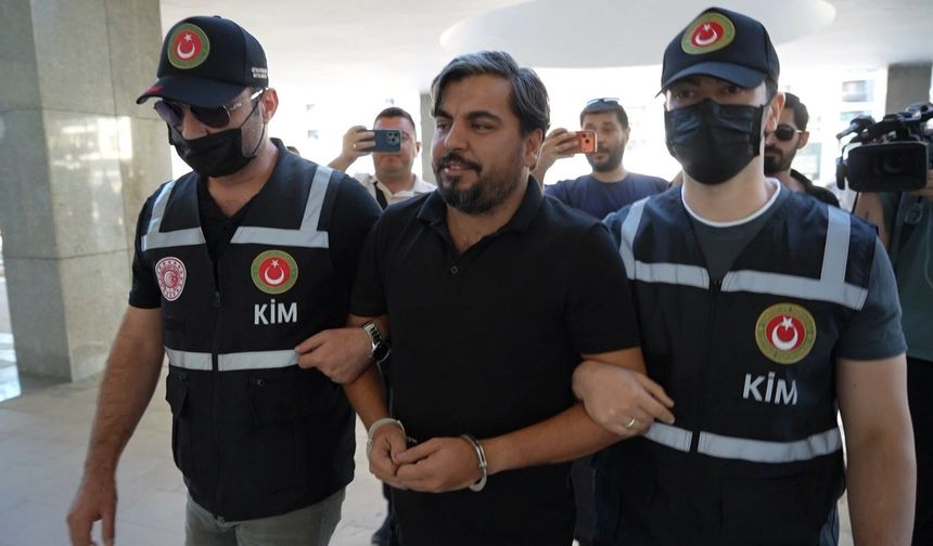 Tır dorsesinde yakalanan Arif Kocabıyık, Konyaaltı Belediyesi'nden aylarca çalışmadan maaş almış
