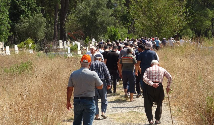Aksu yangınında kalp krizi geçiren vatandaş son yolculuğuna uğurlandı