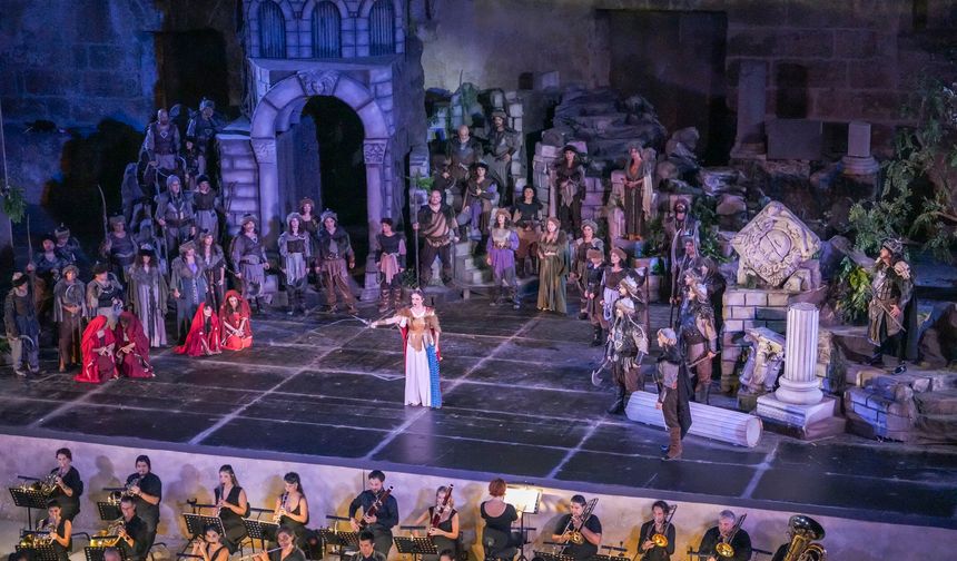 33. Uluslararası Aspendos Opera ve Bale Festivali 'Attila' ile başladı