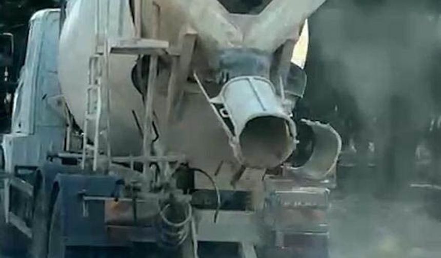 Antalya'da seyir halindeyken yola harç döken beton mikserine 200 bin lira ceza