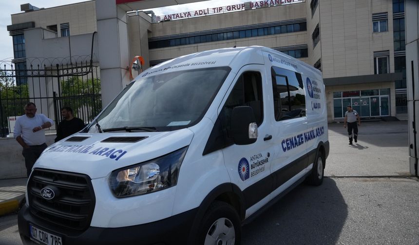 Hortumun uçurduğu konteyner faciasında hayatını kaybedenlerin cenazeleri teslim alındı