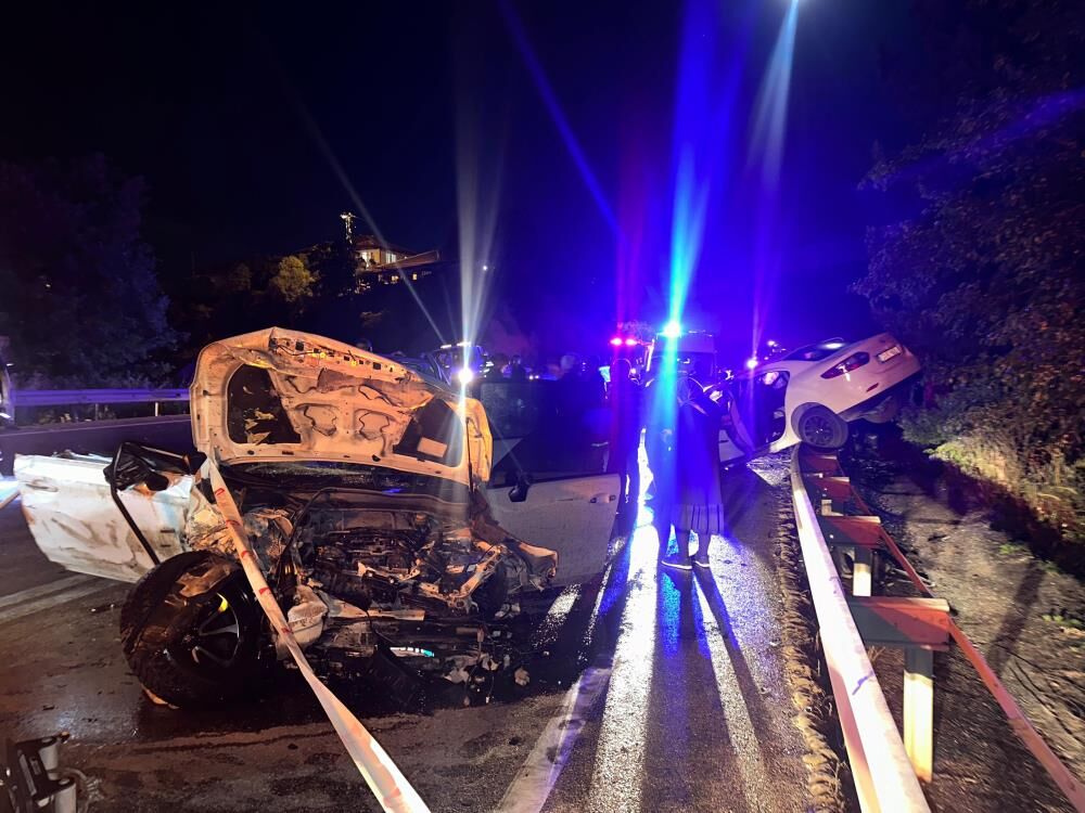Burdur'da feci kaza: Ölü ve yaralılar var!
