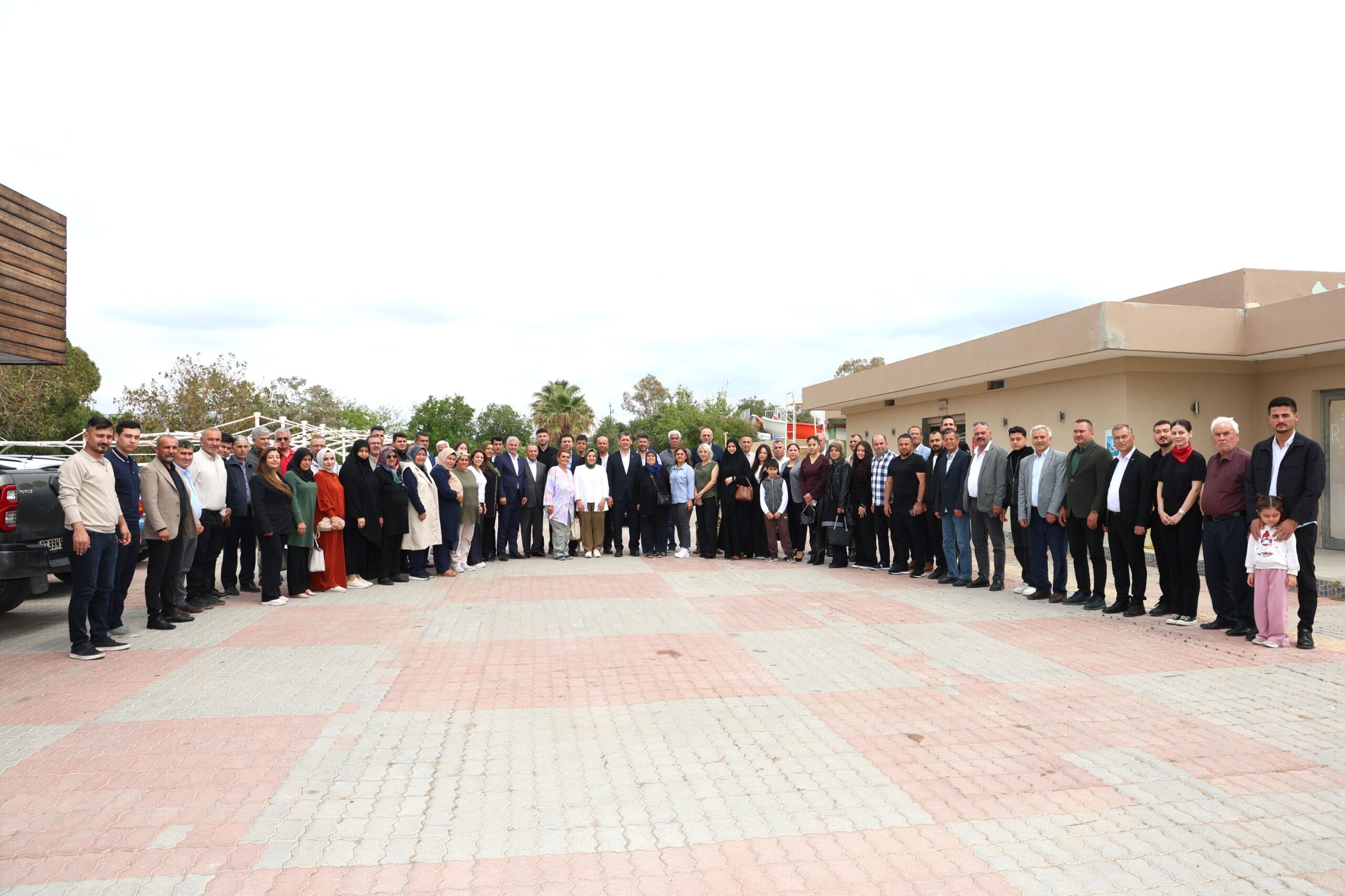 AK Parti Aksu'da aile katılımlı istişare toplantısı