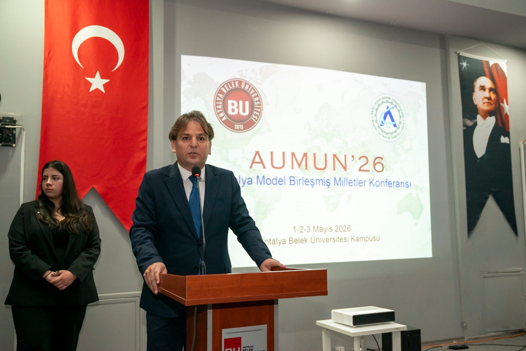 Antalya'da AUMUN'26 başladı: Gençler dünya gündemini tartışıyor