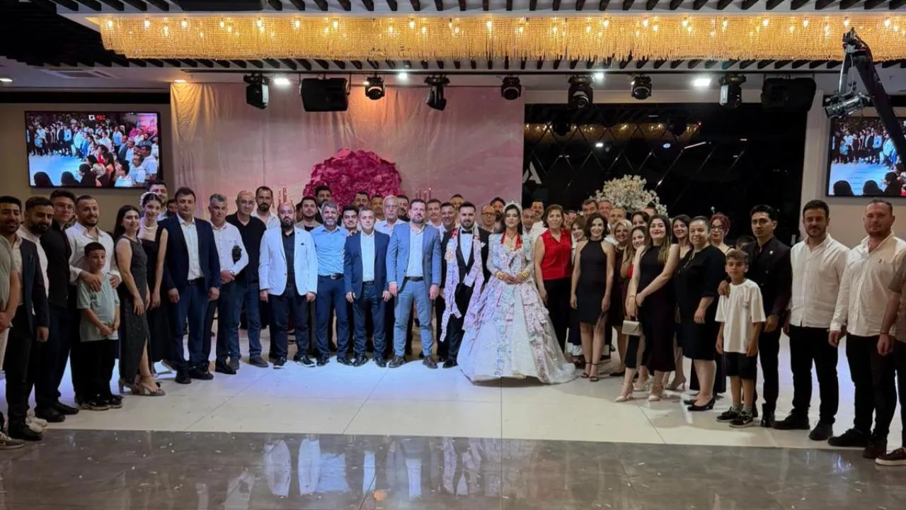 Anahtar Parti Antalya İl Teşkilatının Mutlu Günü: Semihcan Güzel ve Tuğçe Yıldız Dünya Evine Girdi