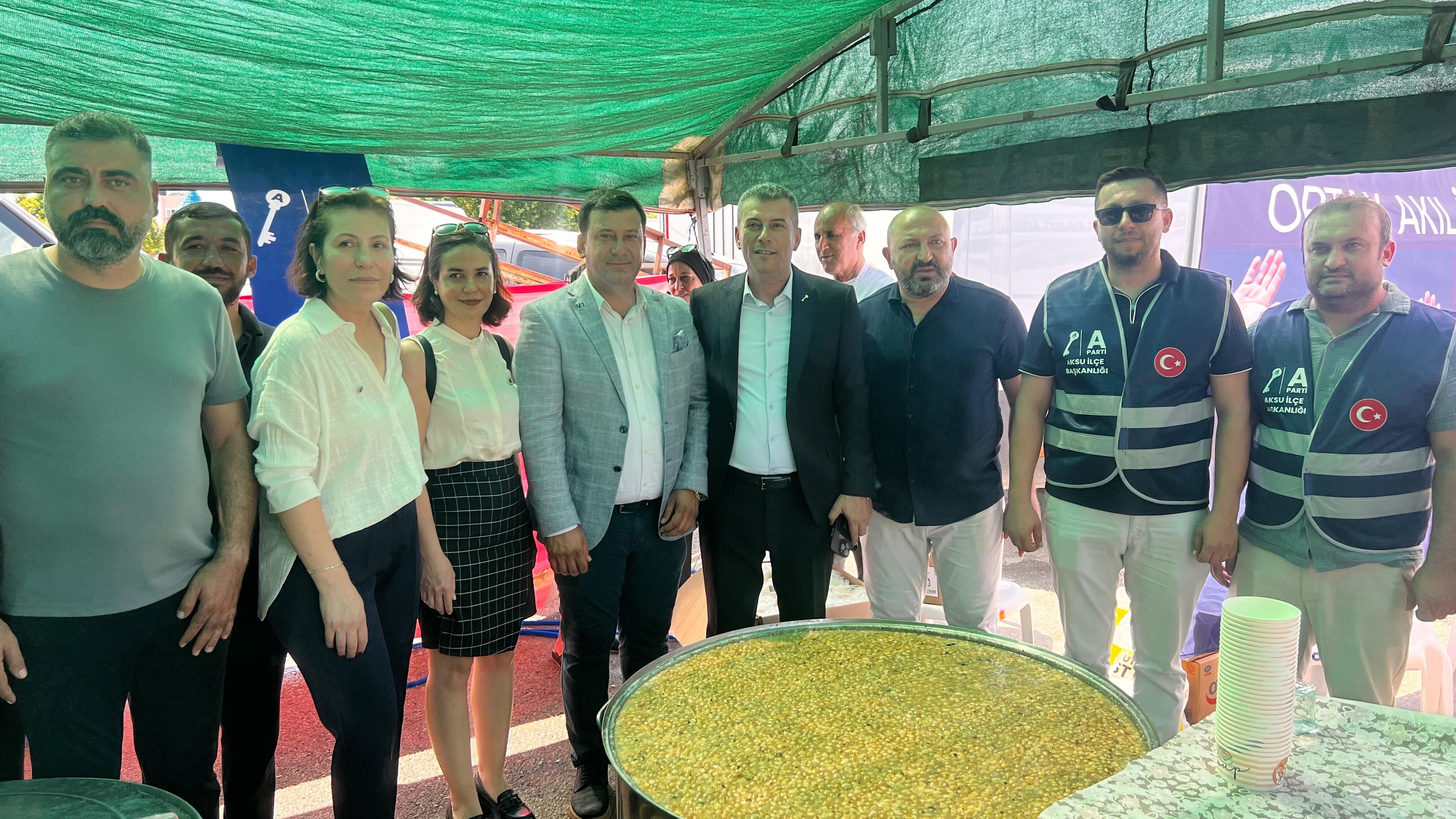 Anahtar Parti Aksu İlçe Teşkilatı'ndan Aşure İkramı