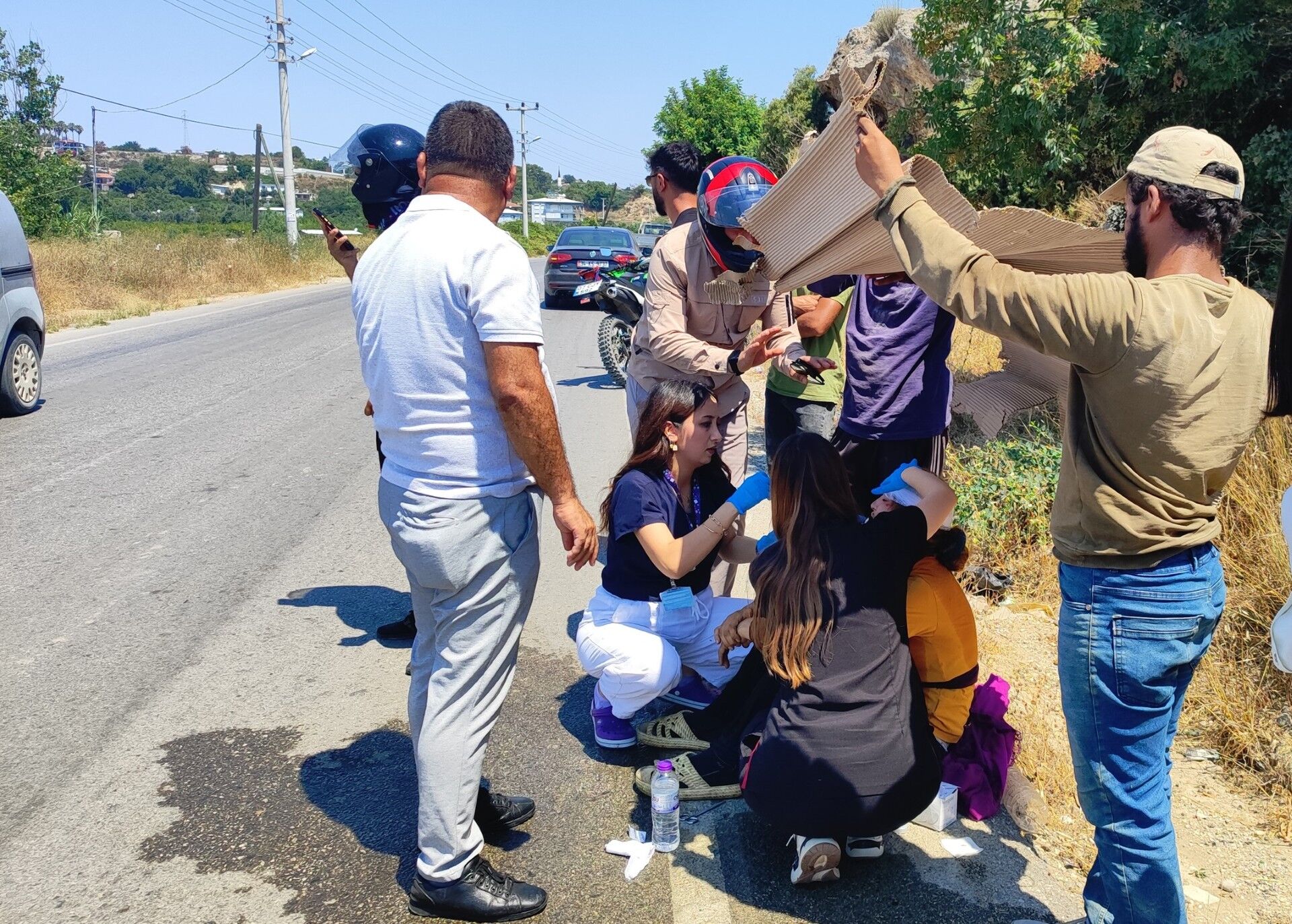 Aksu Belediyesi'nden yaralı vatandaşa ilk müdahale