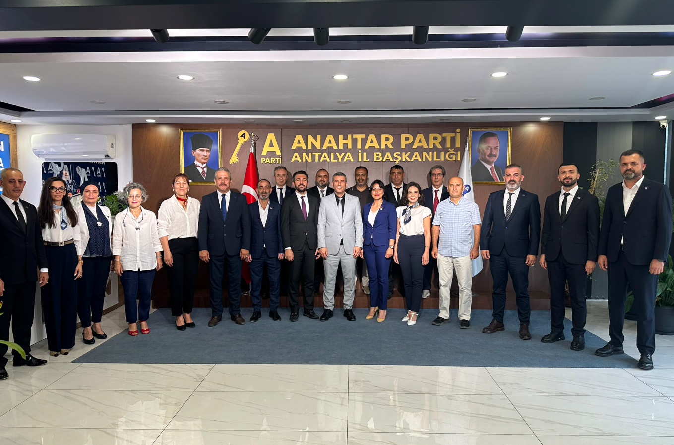 Anahtar Parti'den güç gösterisi: A takımı sahada!