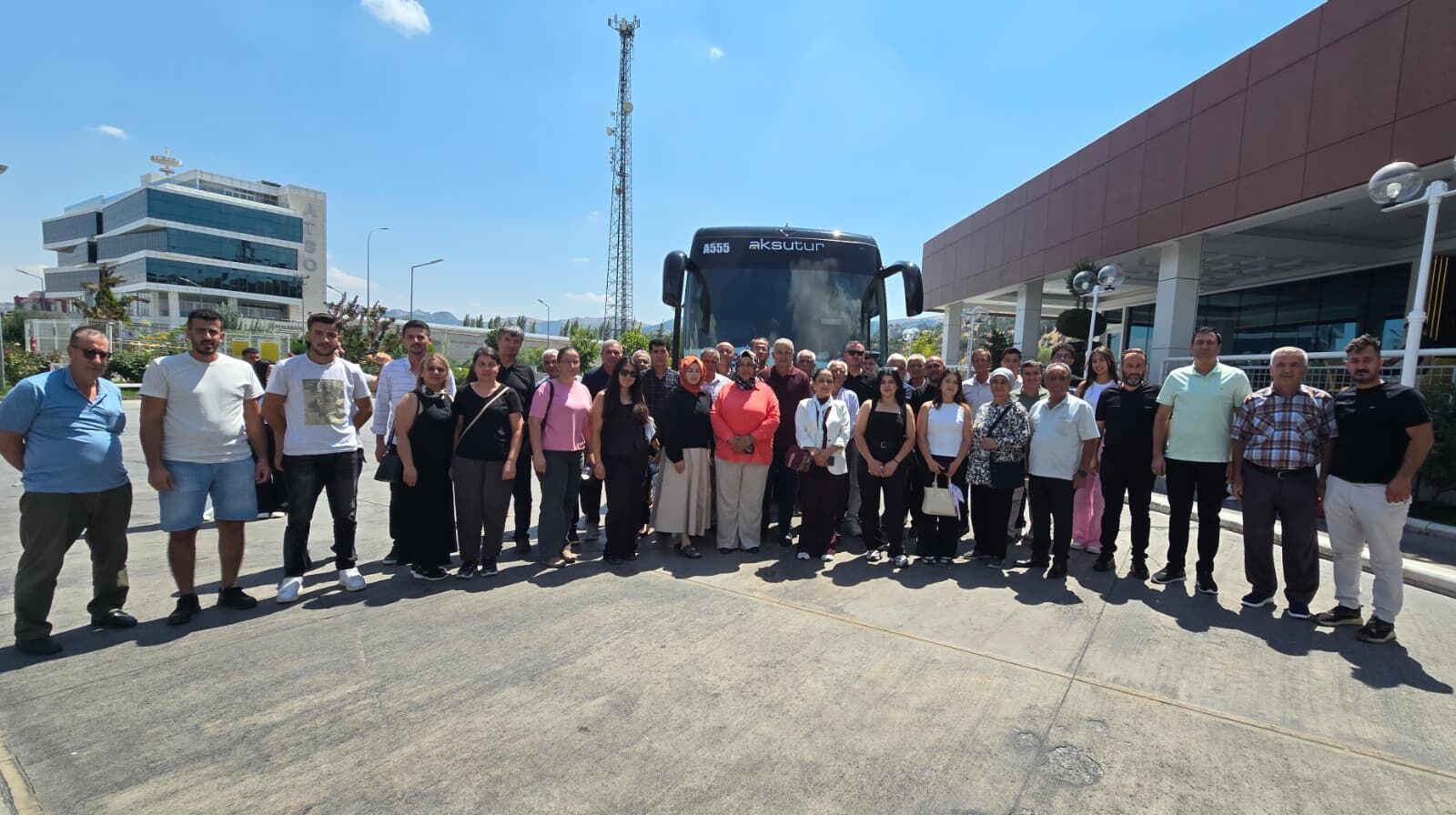 Aksu’dan AK Parti’nin 25’inci yıl etkinliğine katılım
