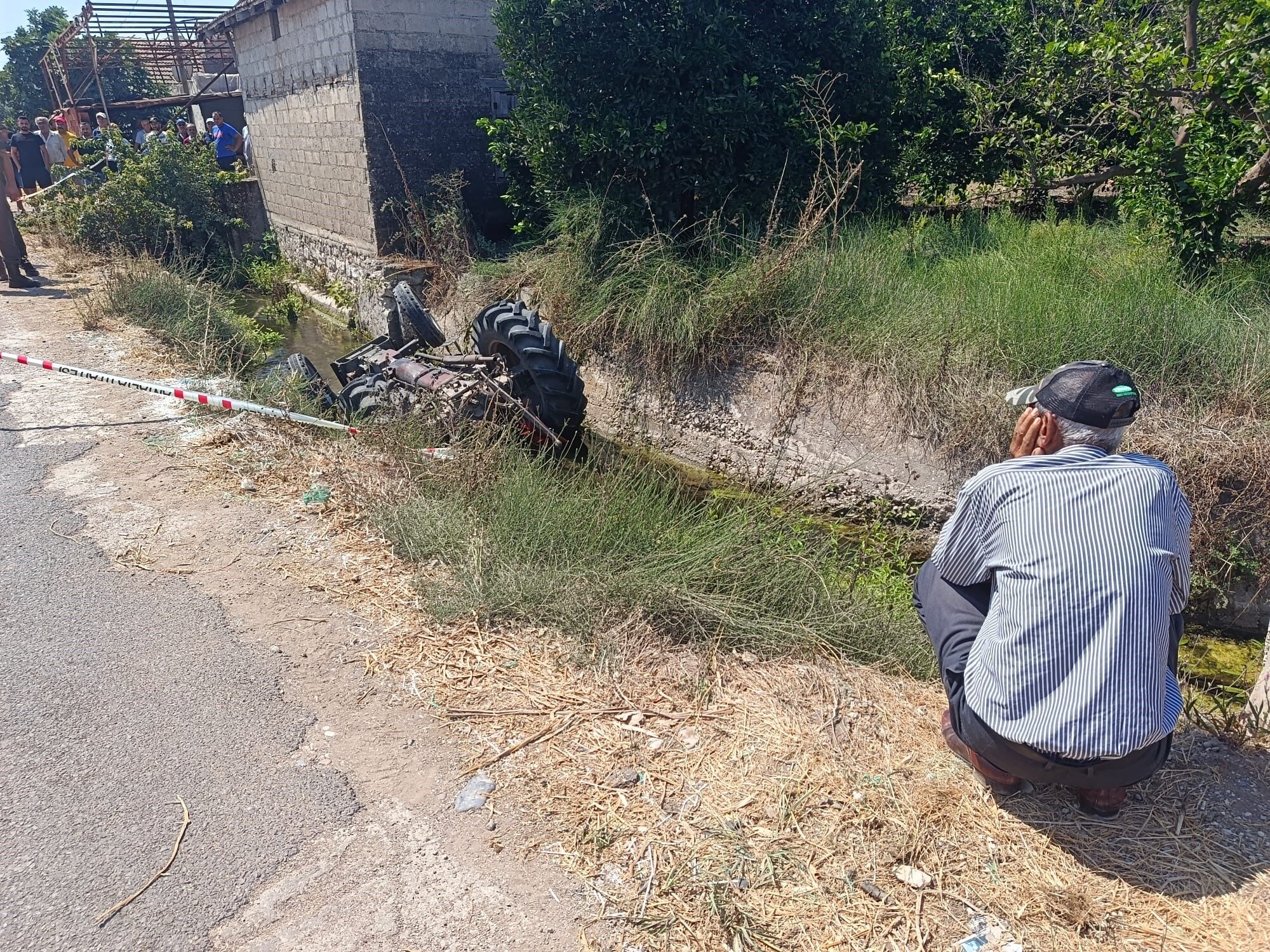 Antalya'da su kanalına düşen traktörün sürücüsü hayatını kaybetti